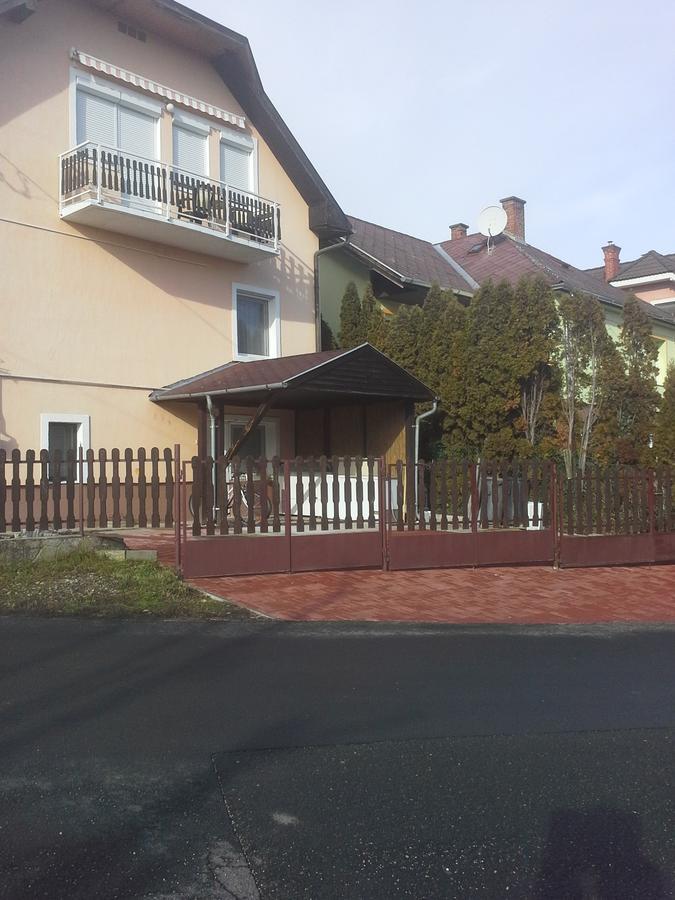 Friends Villa Apartments Heviz Exterior foto